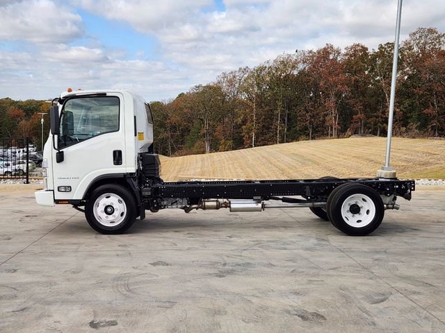 New 2025 Chevrolet Low Cab Forward image 6
