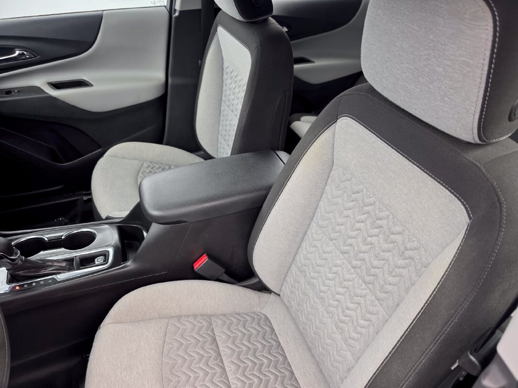 Used 2023 Chevrolet Equinox LS w/ Driver Confidence II Package FWD image 10