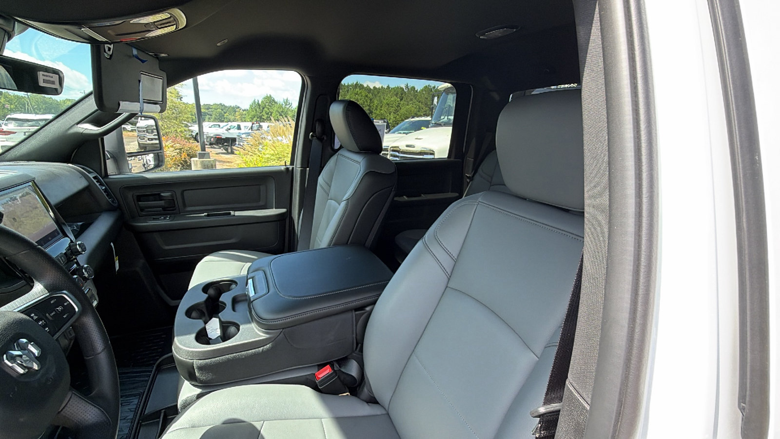 New 2026 RAM 3500 Tradesman w/ Chrome Appearance Group A AWD/4WD image 14