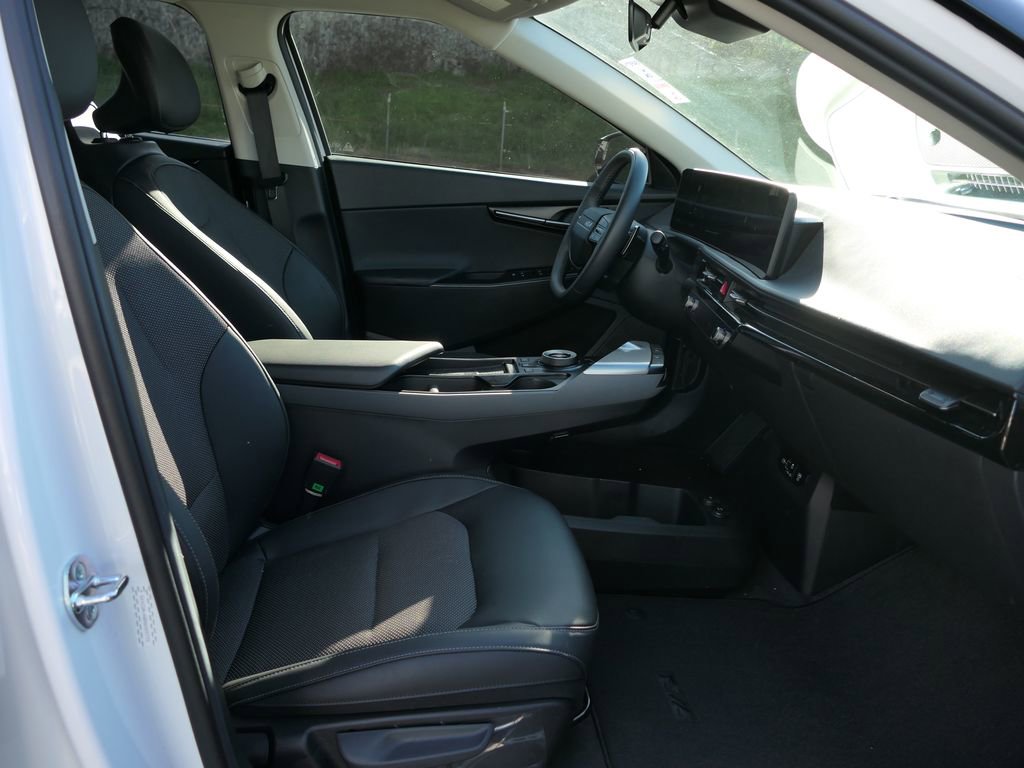 Used 2025 Kia EV6 Light image 26