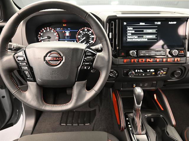 Used 2025 Nissan Frontier PRO-4X image 15