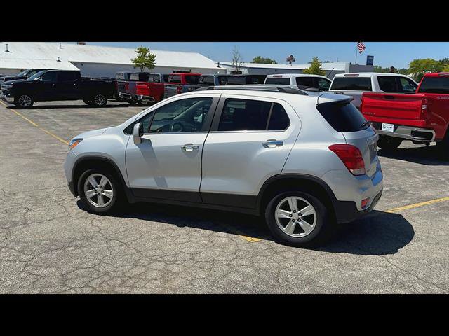 Used 2019 Chevrolet Trax LT w/ LT Convenience Package FWD image 34