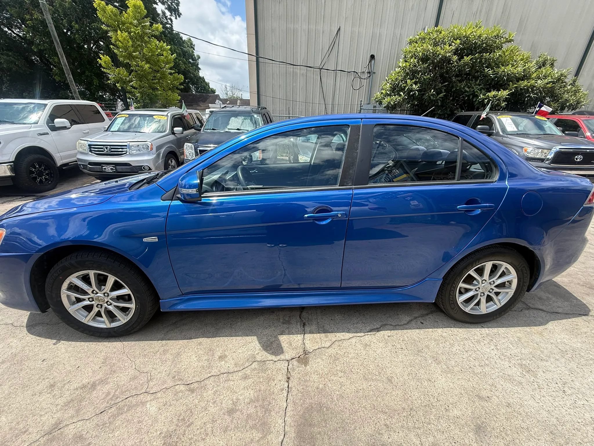 Used 2016 Mitsubishi Lancer ES FWD image 4