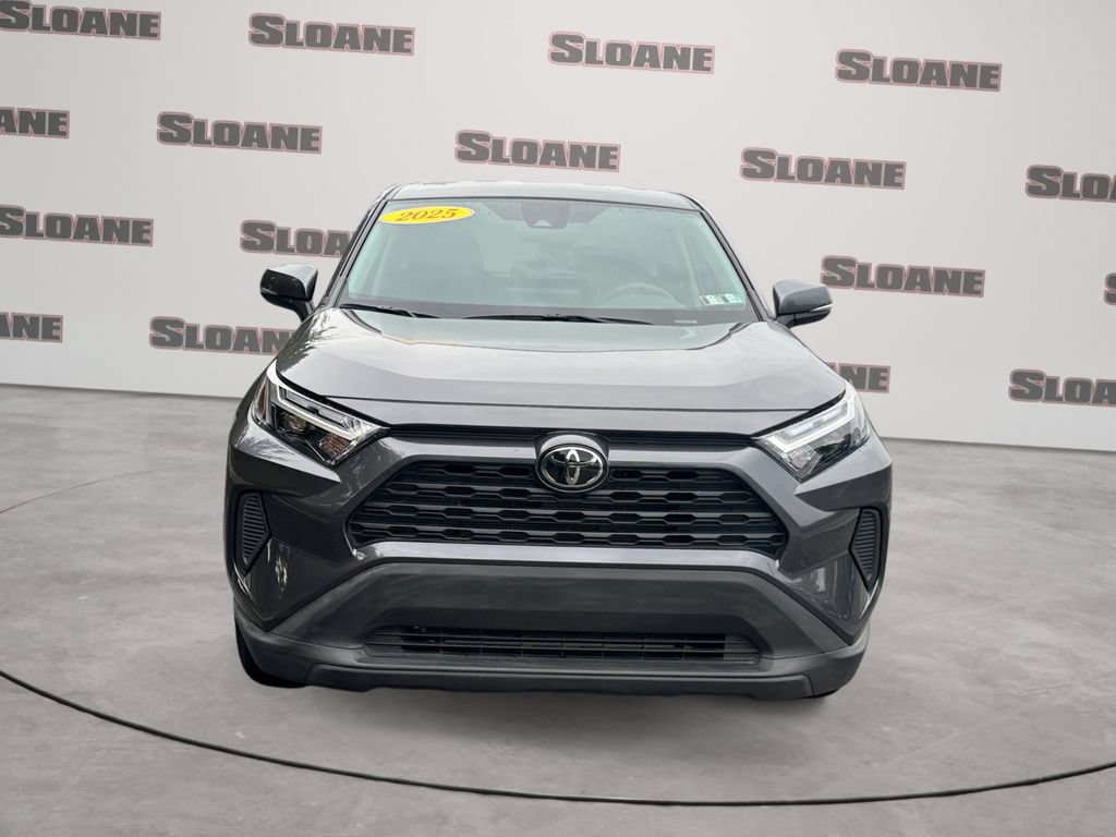 Used 2025 Toyota RAV4 LE AWD/4WD image 8