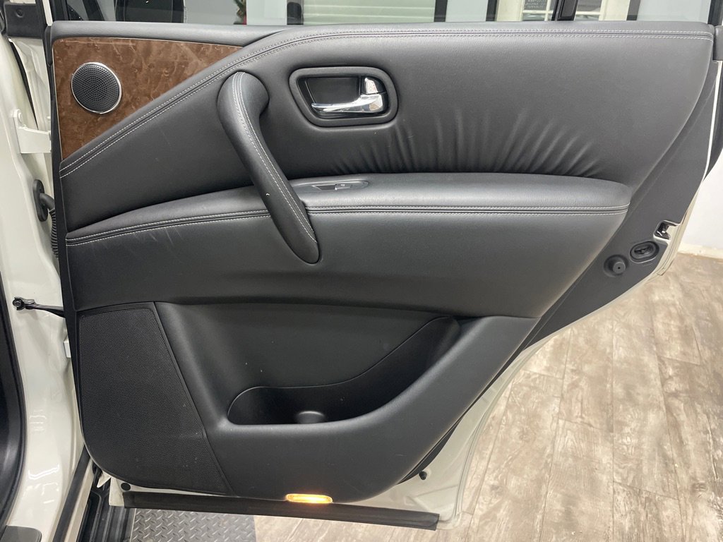 Used 2016 INFINITI QX80 Luxe w/ 22" Wheel Package image 40