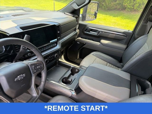 Used 2024 Chevrolet Silverado 2500 ZR2 w/ Technology Package AWD/4WD image 6