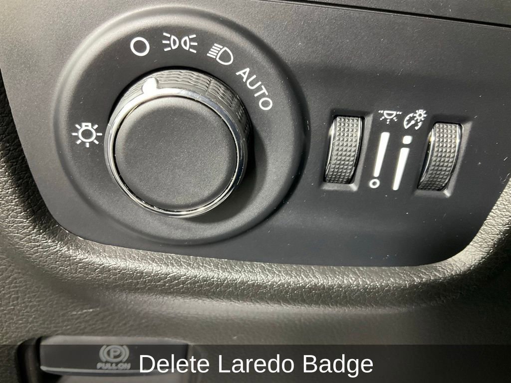 Used 2024 Jeep Grand Cherokee Altitude image 27