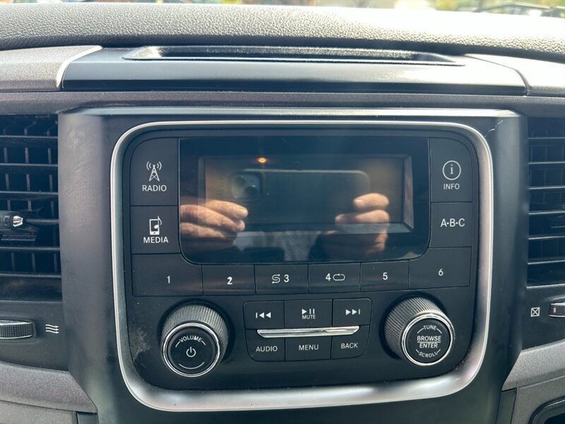 Used 2018 RAM 1500 Express AWD/4WD image 13