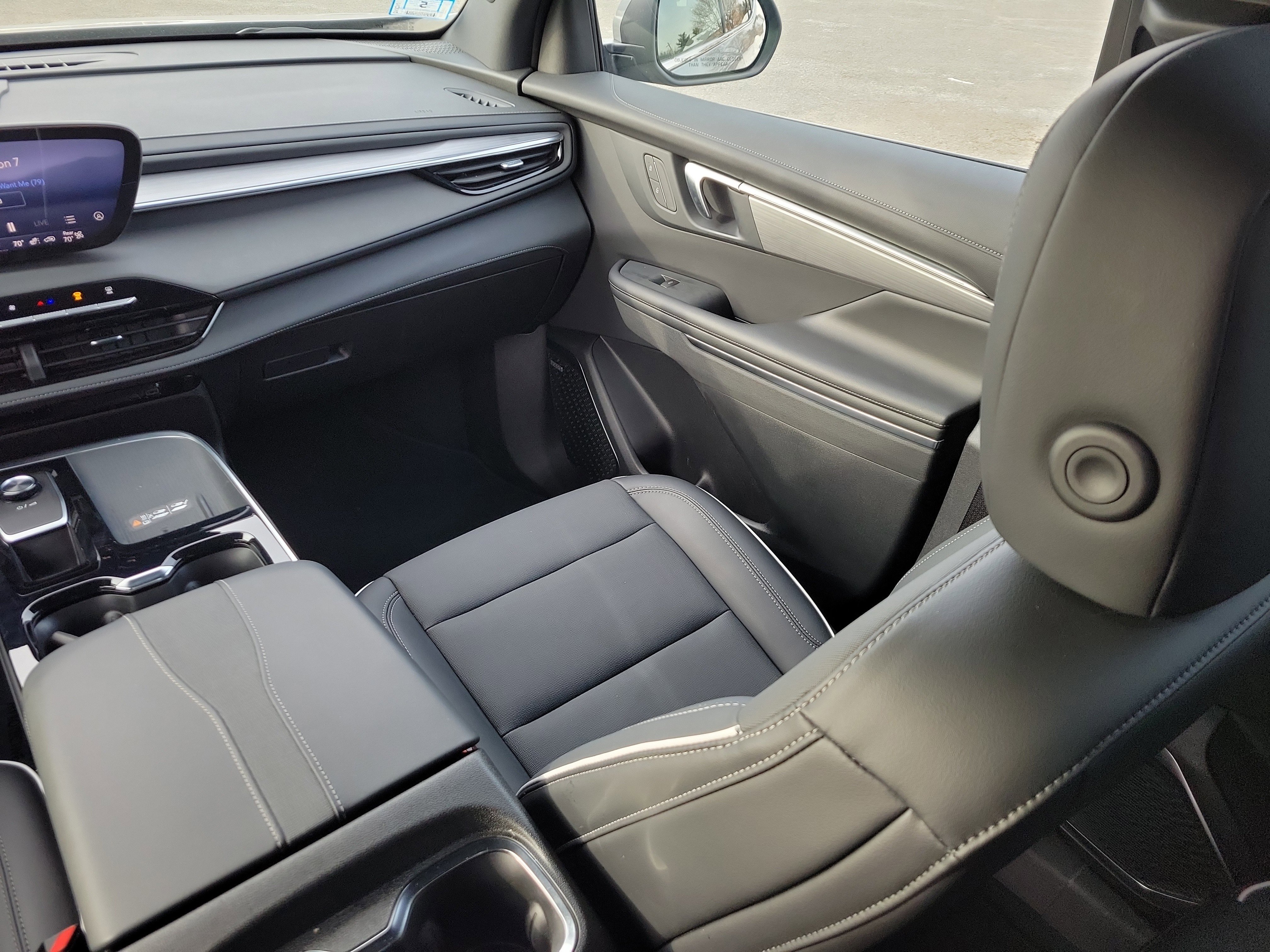 Certified 2025 Buick Enclave Preferred image 19