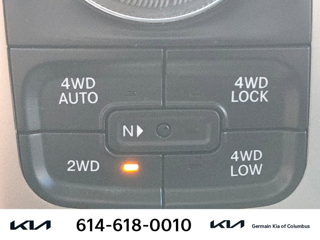 Used 2016 RAM 1500 Laramie w/ Convenience Group AWD/4WD image 30