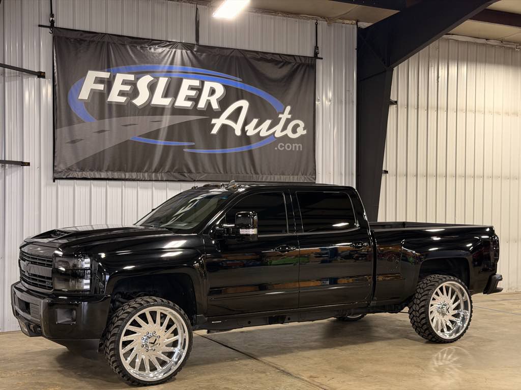 Used 2019 Chevrolet Silverado 2500 LTZ w/ Duramax Plus Package AWD/4WD image 12