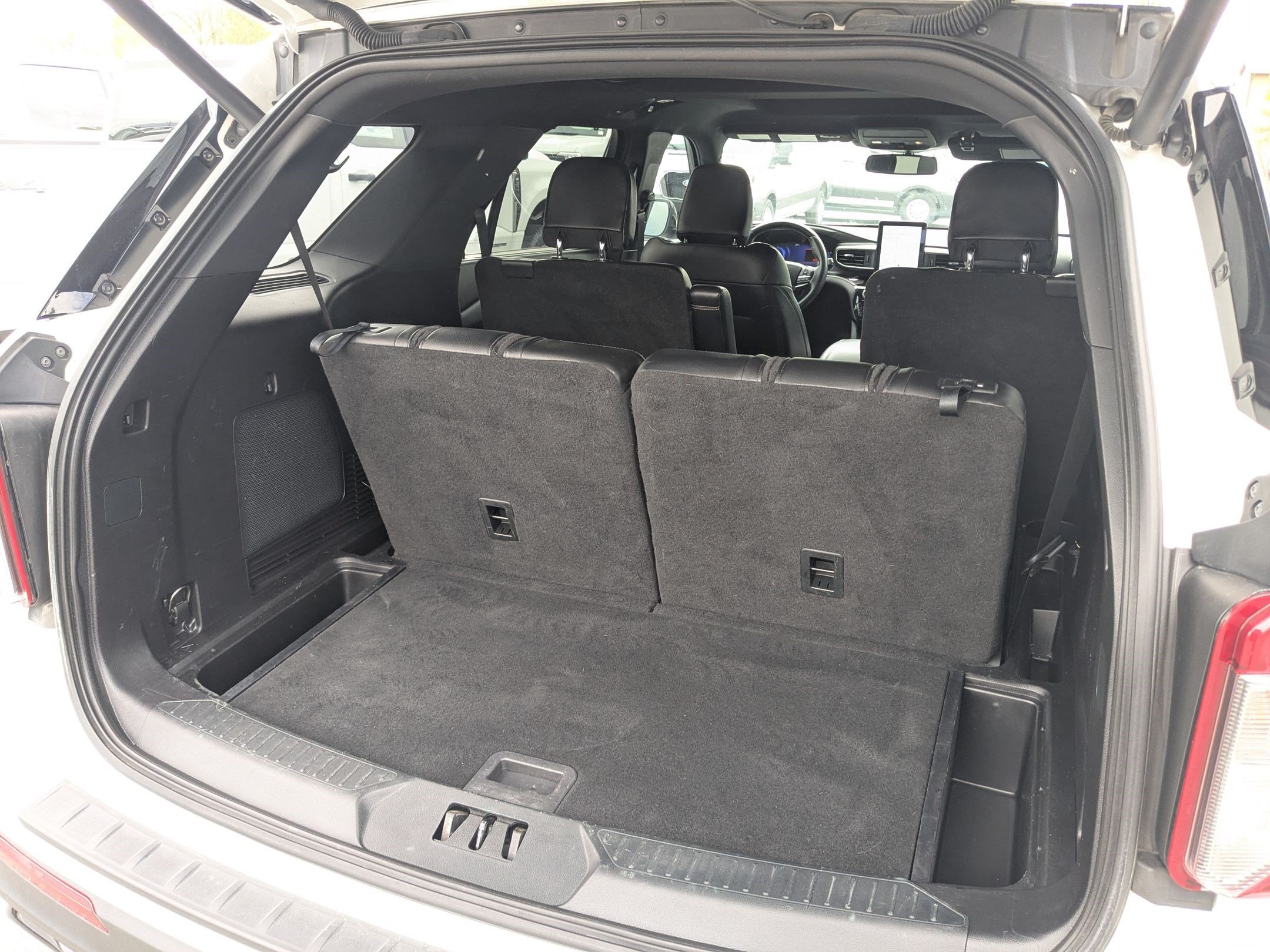 Used 2021 Ford Explorer ST w/ Equipment Group 401A AWD/4WD image 30