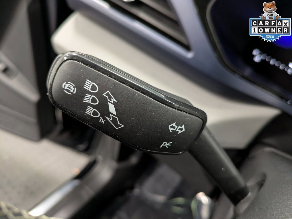 Used 2022 Volkswagen Taos SE w/ Panoramic Sunroof Package image 19