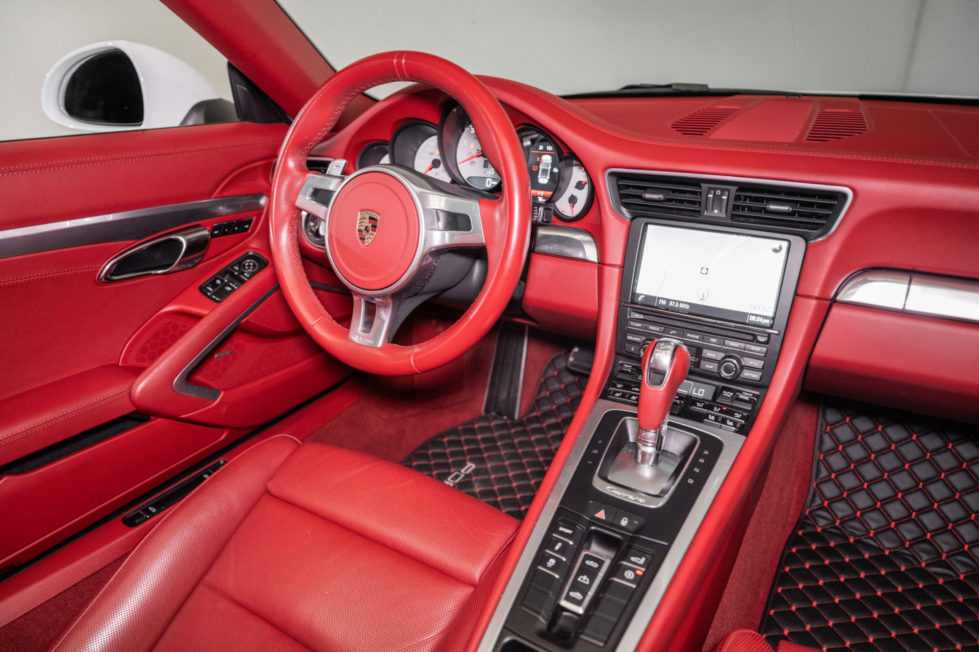 Used 2016 Porsche 911 Carrera S image 24