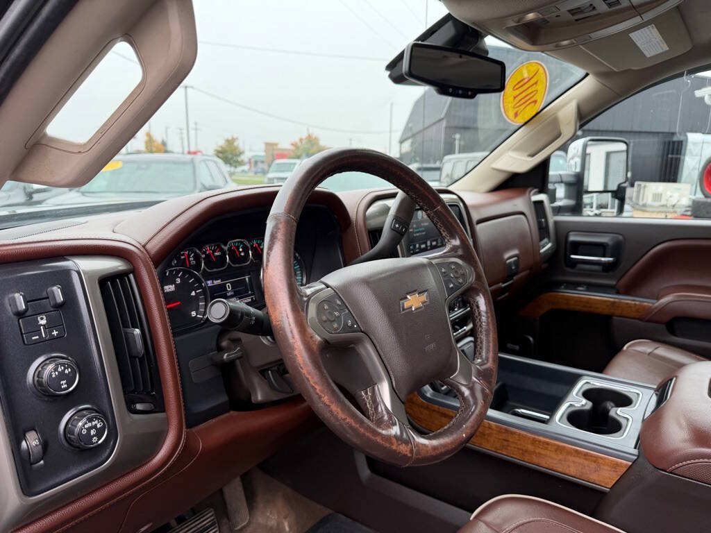 Used 2016 Chevrolet Silverado 2500 High Country w/ High Country Premium Package AWD/4WD image 15