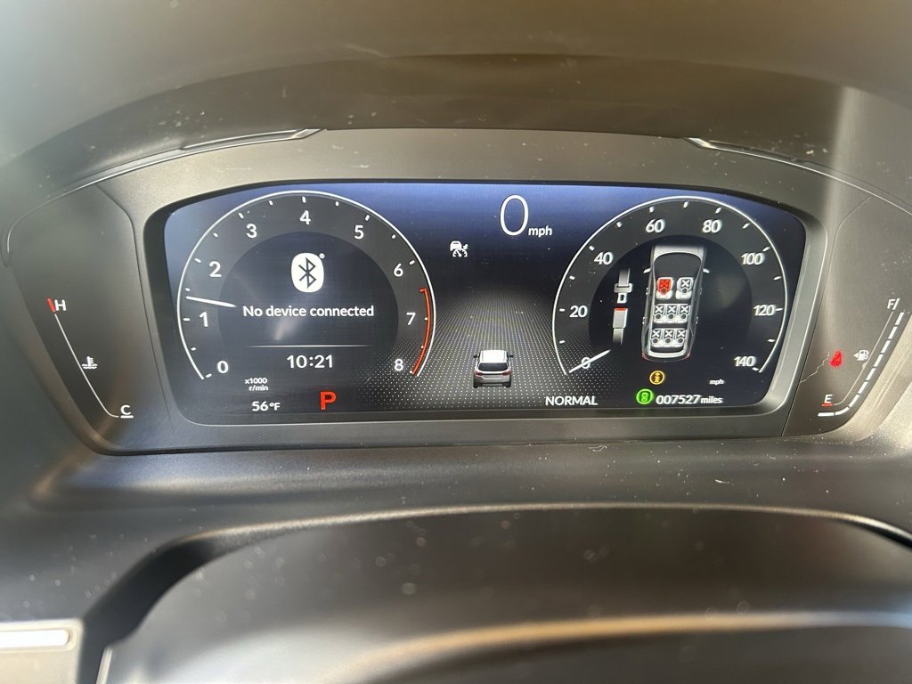 Used 2025 Honda Pilot Elite image 12