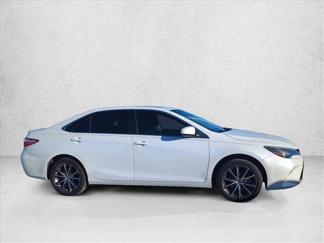 Used 2017 Toyota Camry XSE image 4