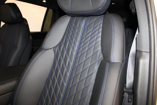 New 2025 Cadillac Escalade IQ Sport 1 w/ LPO, ONYX Package image 7