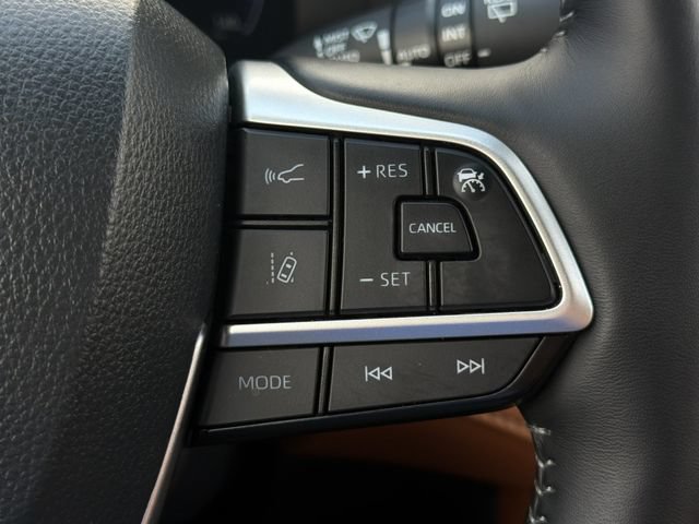 Used 2026 Toyota Highlander Platinum AWD/4WD image 28