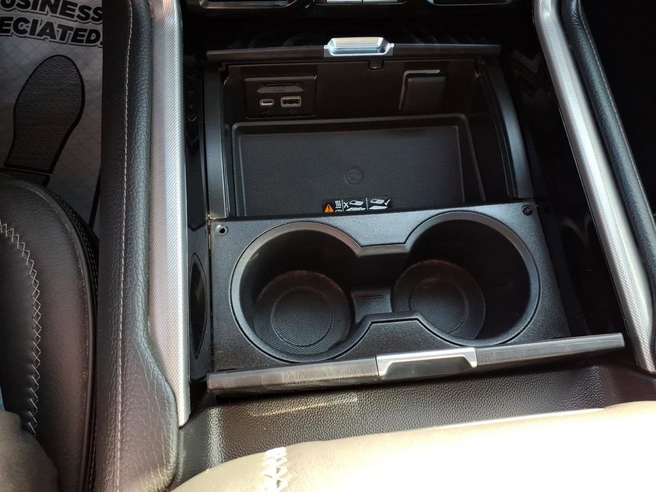 Used 2021 GMC Yukon Denali w/ LPO, Illumination Package image 15