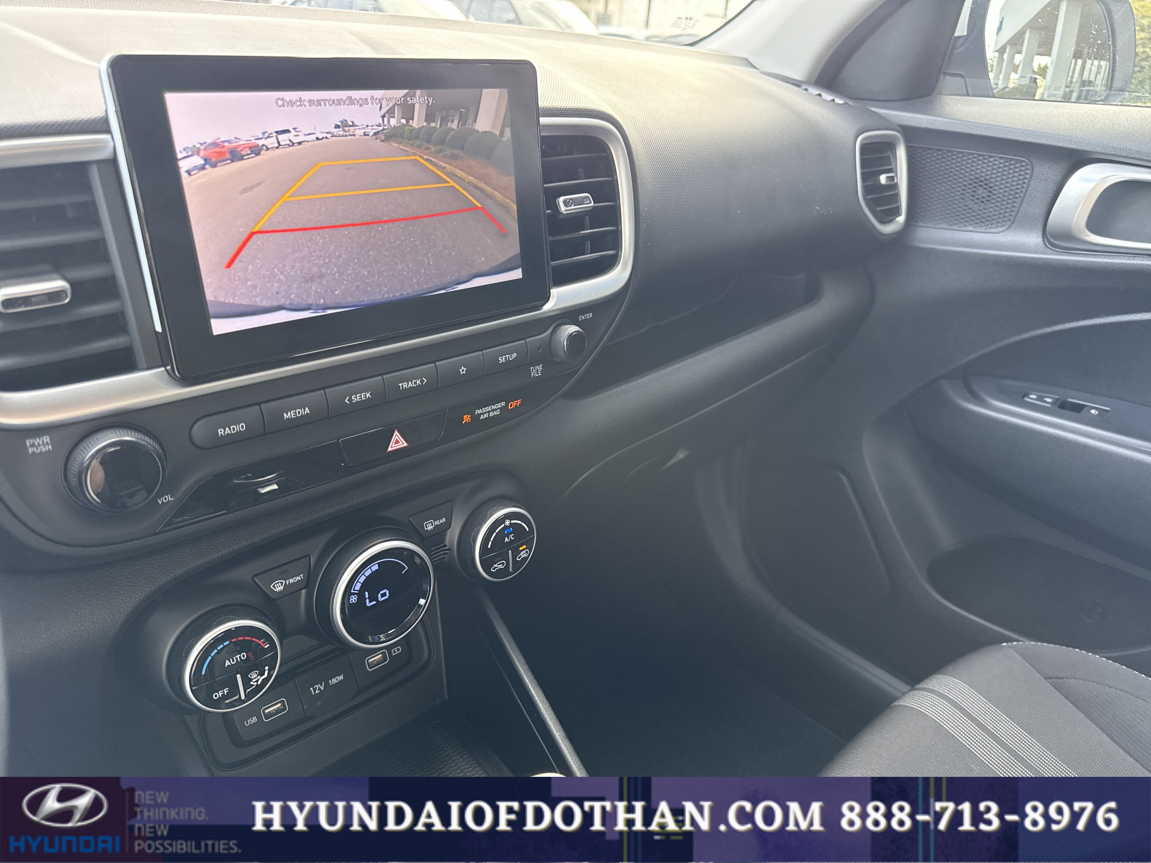 Certified 2022 Hyundai Venue SEL FWD image 9