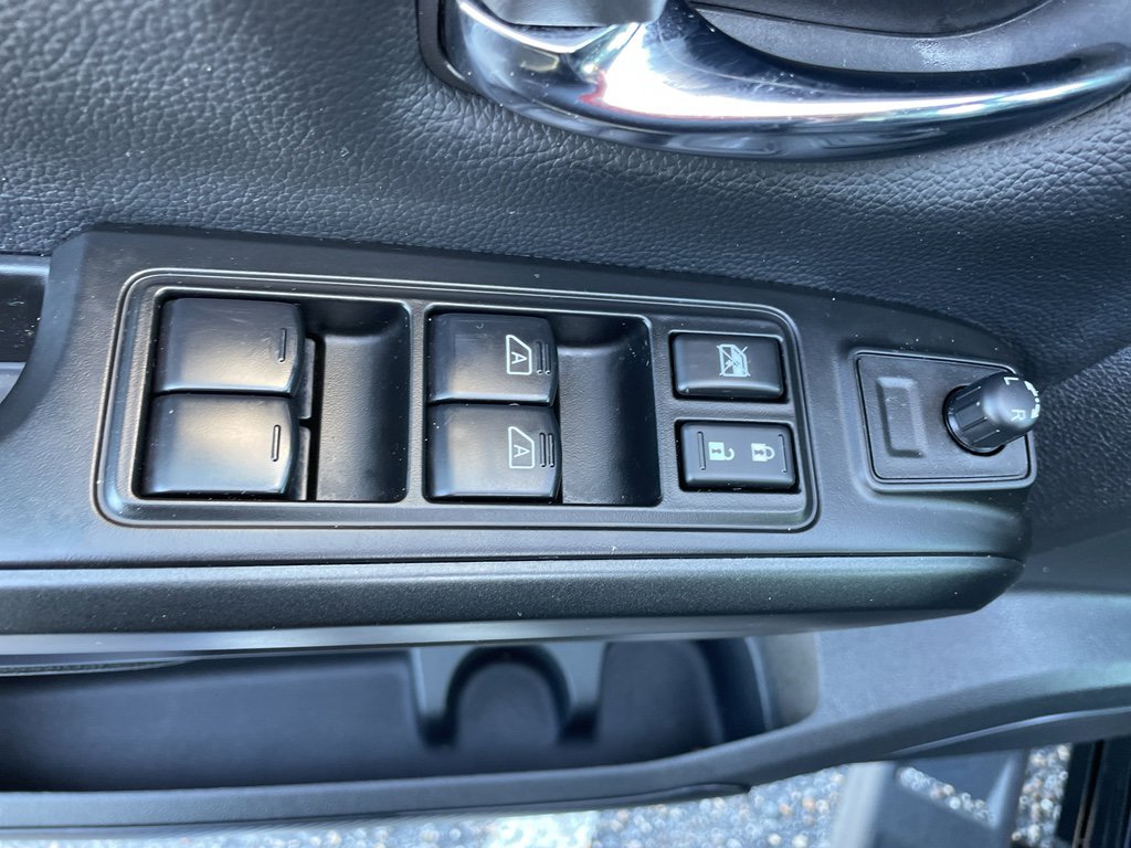 Certified 2024 Nissan Titan SV image 9