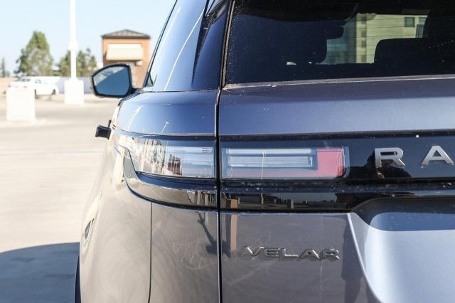 New 2026 Land Rover Range Rover Velar Dynamic SE image 7
