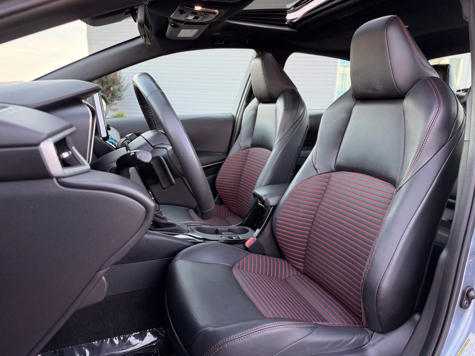 Used 2023 Toyota Corolla XSE FWD image 17