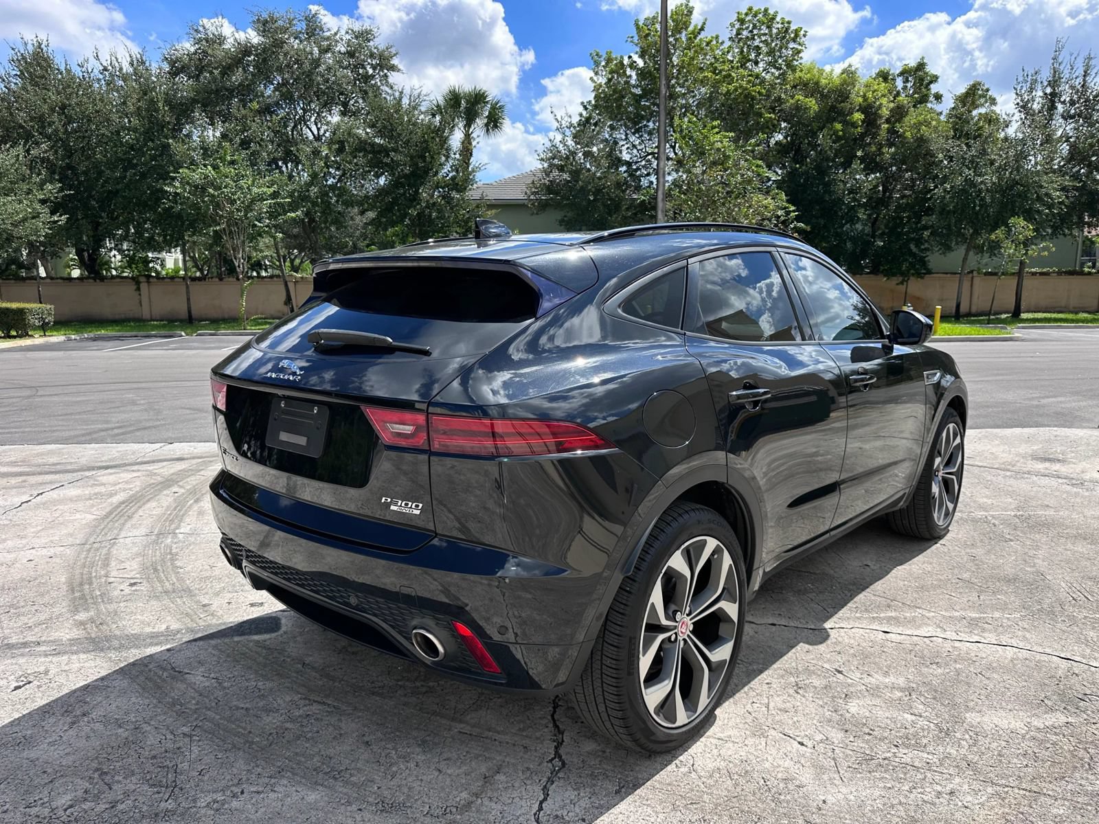 Used 2019 Jaguar E-PACE R-Dynamic HSE AWD/4WD image 5
