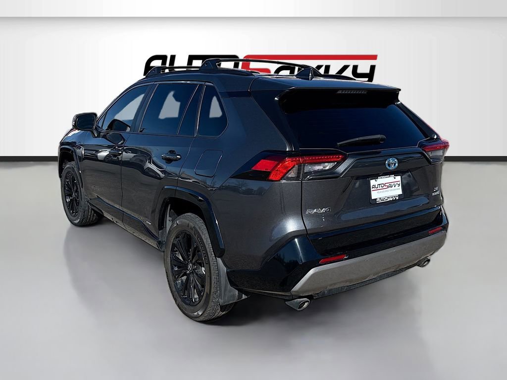 Used 2023 Toyota RAV4 SE image 5
