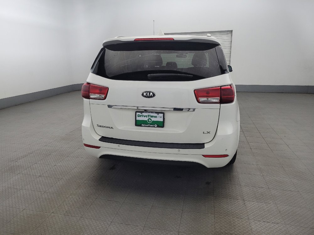 Used 2015 Kia Sedona LX w/ LX Convenience Package image 7