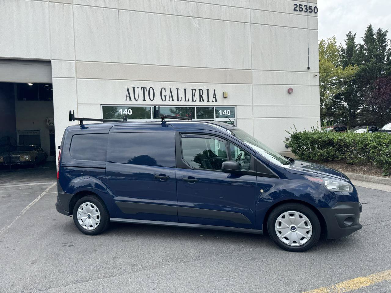 Used 2018 Ford Transit Connect XL FWD image 2
