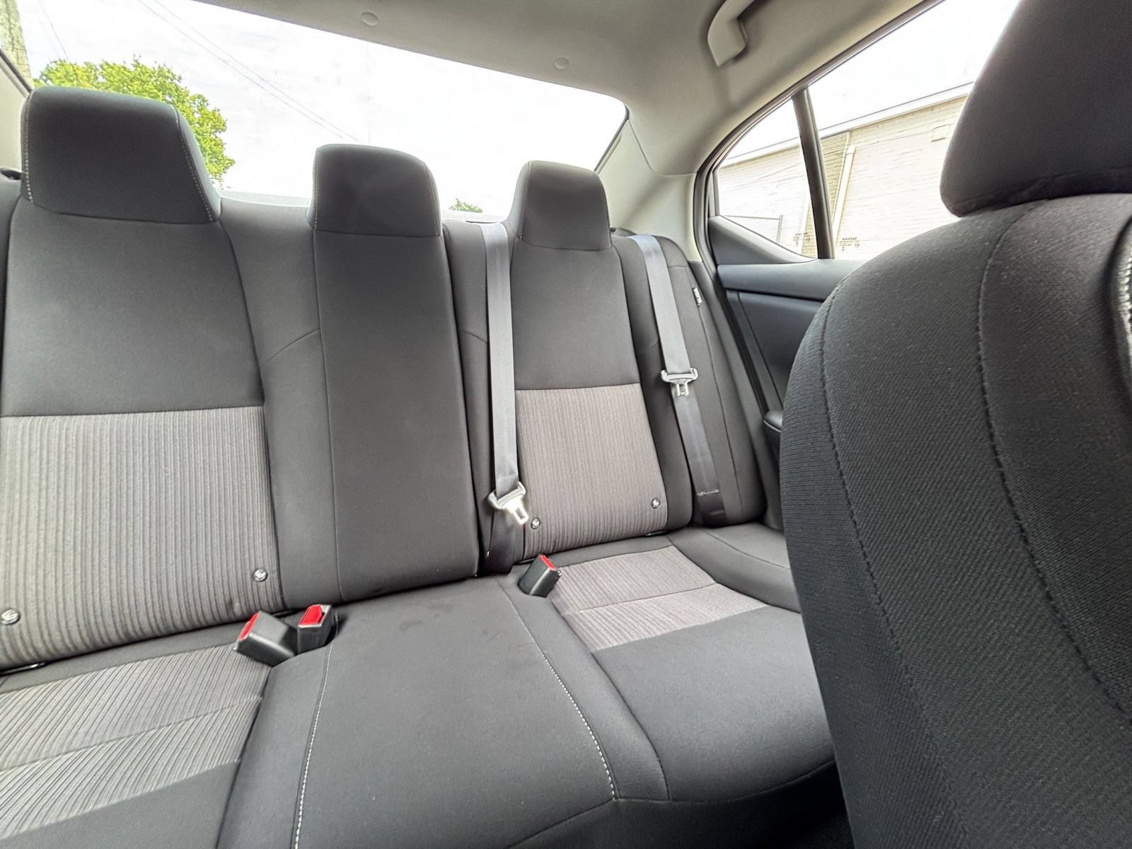 Used 2025 Nissan Sentra SV FWD image 31