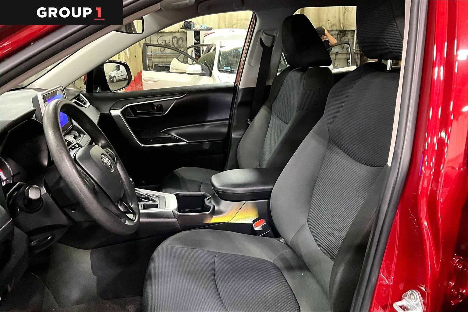 Used 2023 Toyota RAV4 LE AWD/4WD image 8