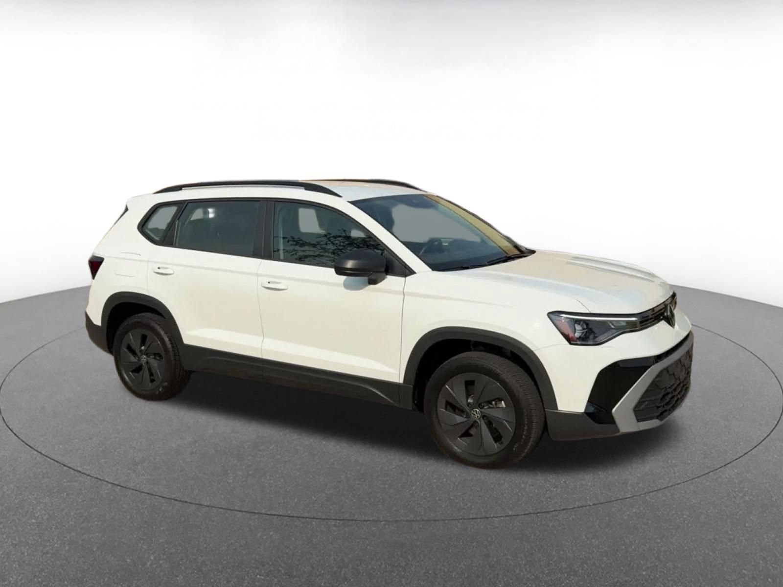 Used 2026 Volkswagen Taos S FWD image 2