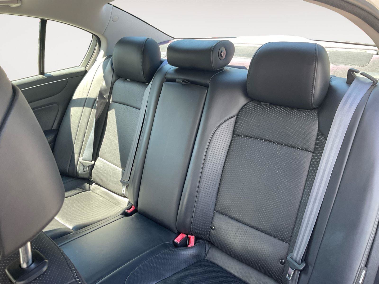 Used 2012 Hyundai Genesis 4.6 RWD image 13
