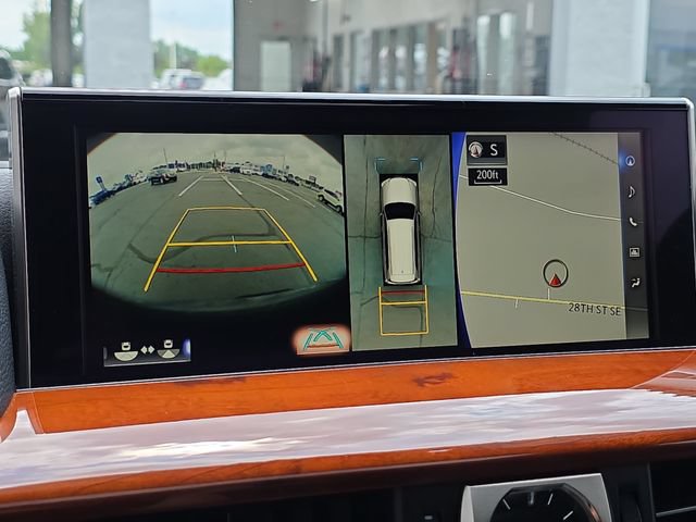 Used 2019 Lexus LX 570 4WD w/ Luxury Package image 25