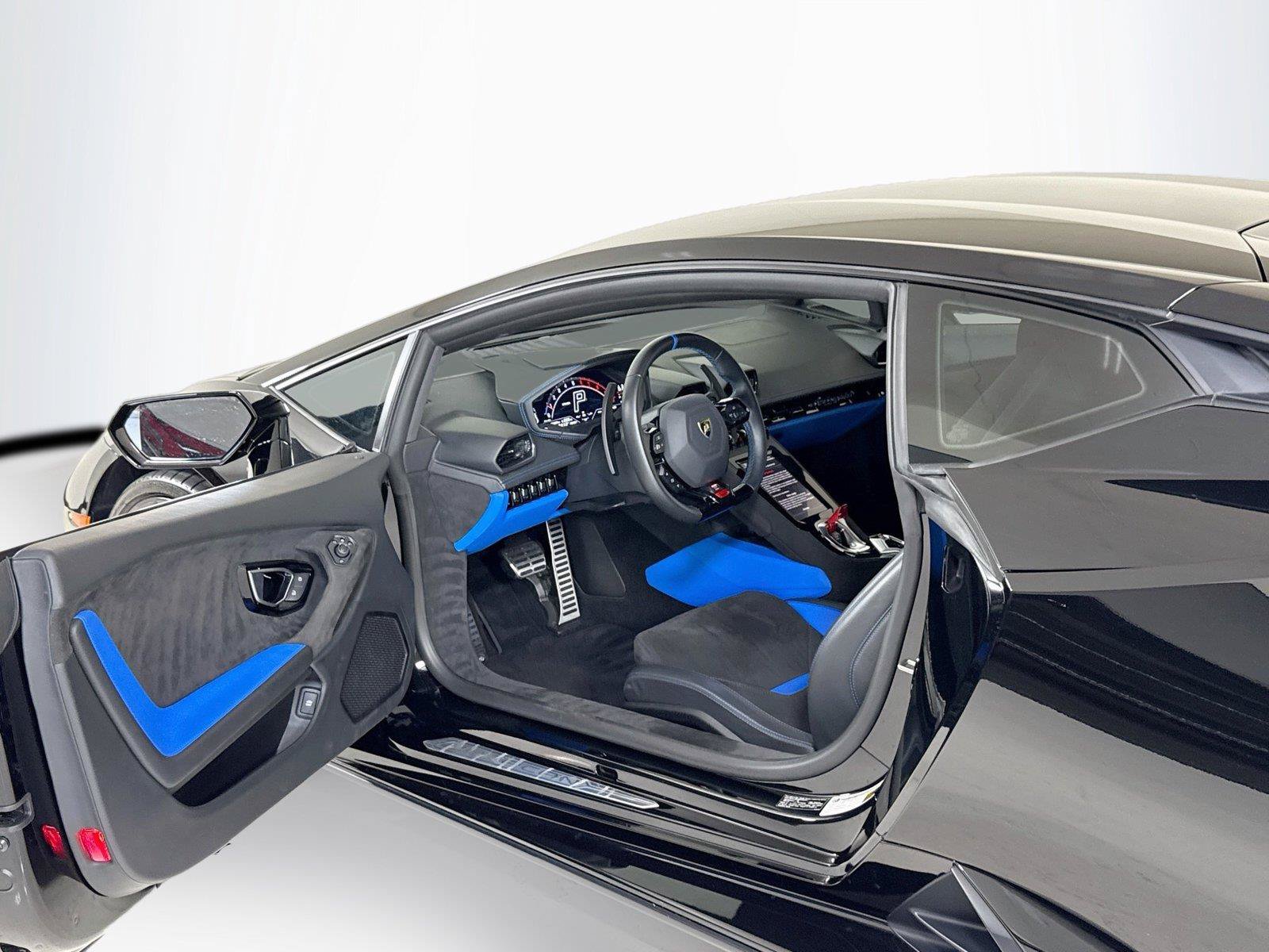 Used 2023 Lamborghini Huracan Tecnica RWD image 12