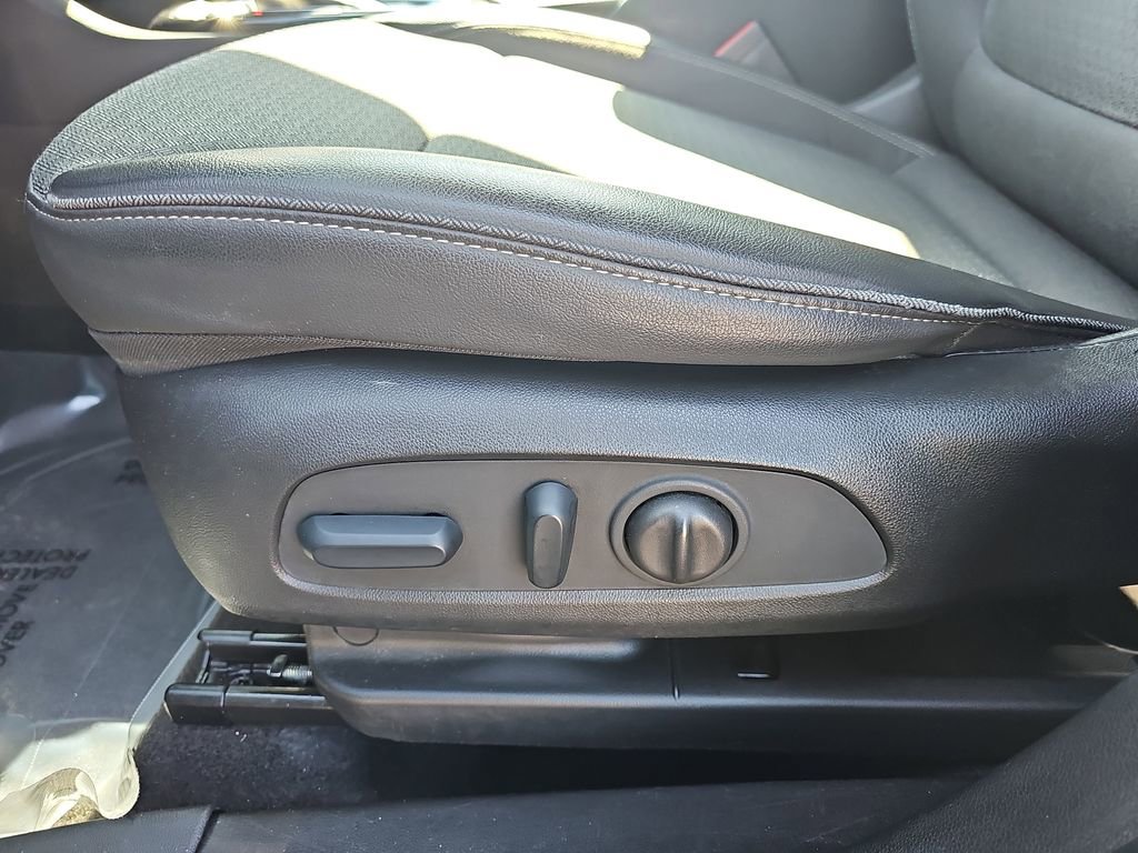 Certified 2023 Buick Encore GX Select w/ Sport Touring Package image 34