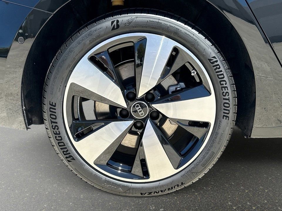 Used 2025 Audi A5 2.0T Premium w/ Convenience Package image 8