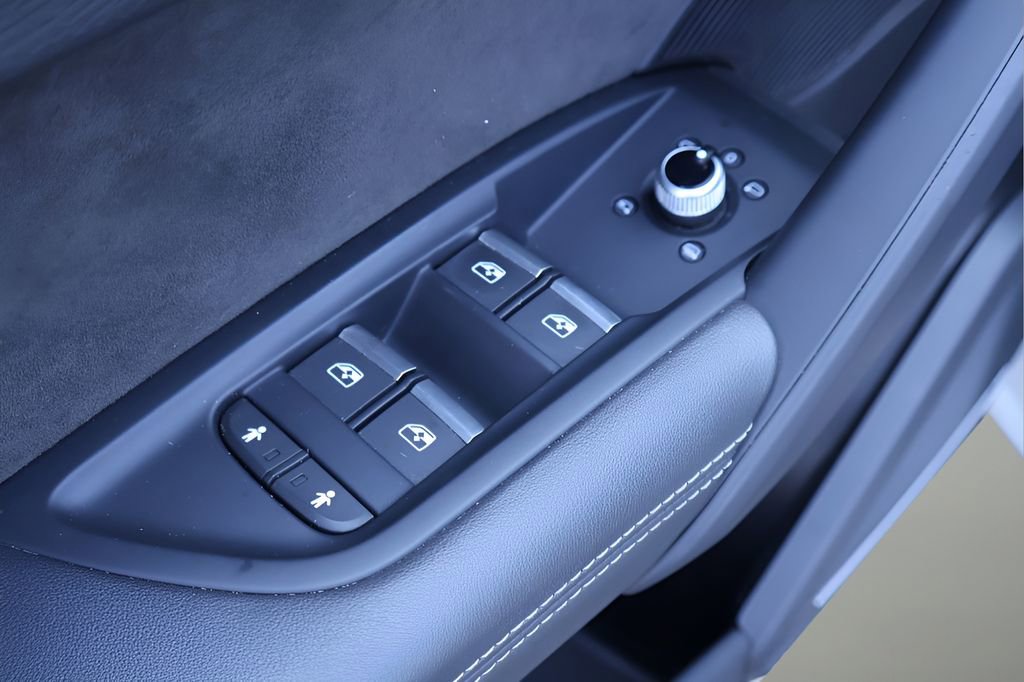 Used 2020 Audi SQ5 Premium Plus image 13