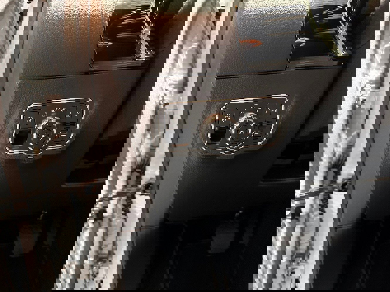 Used 2025 Mercedes-Benz GLA 250 4MATIC image 15