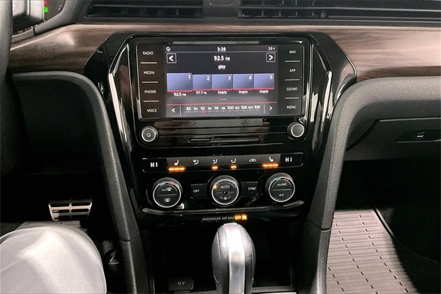 Used 2020 Volkswagen Passat 2.0T SEL image 15