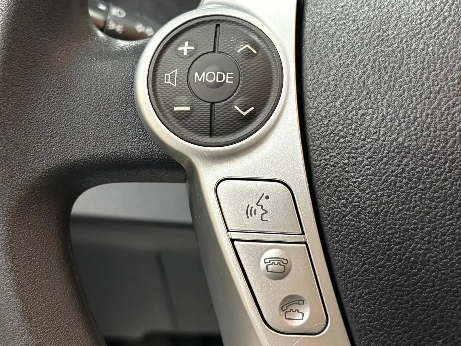 Used 2015 Toyota Prius C Three image 30