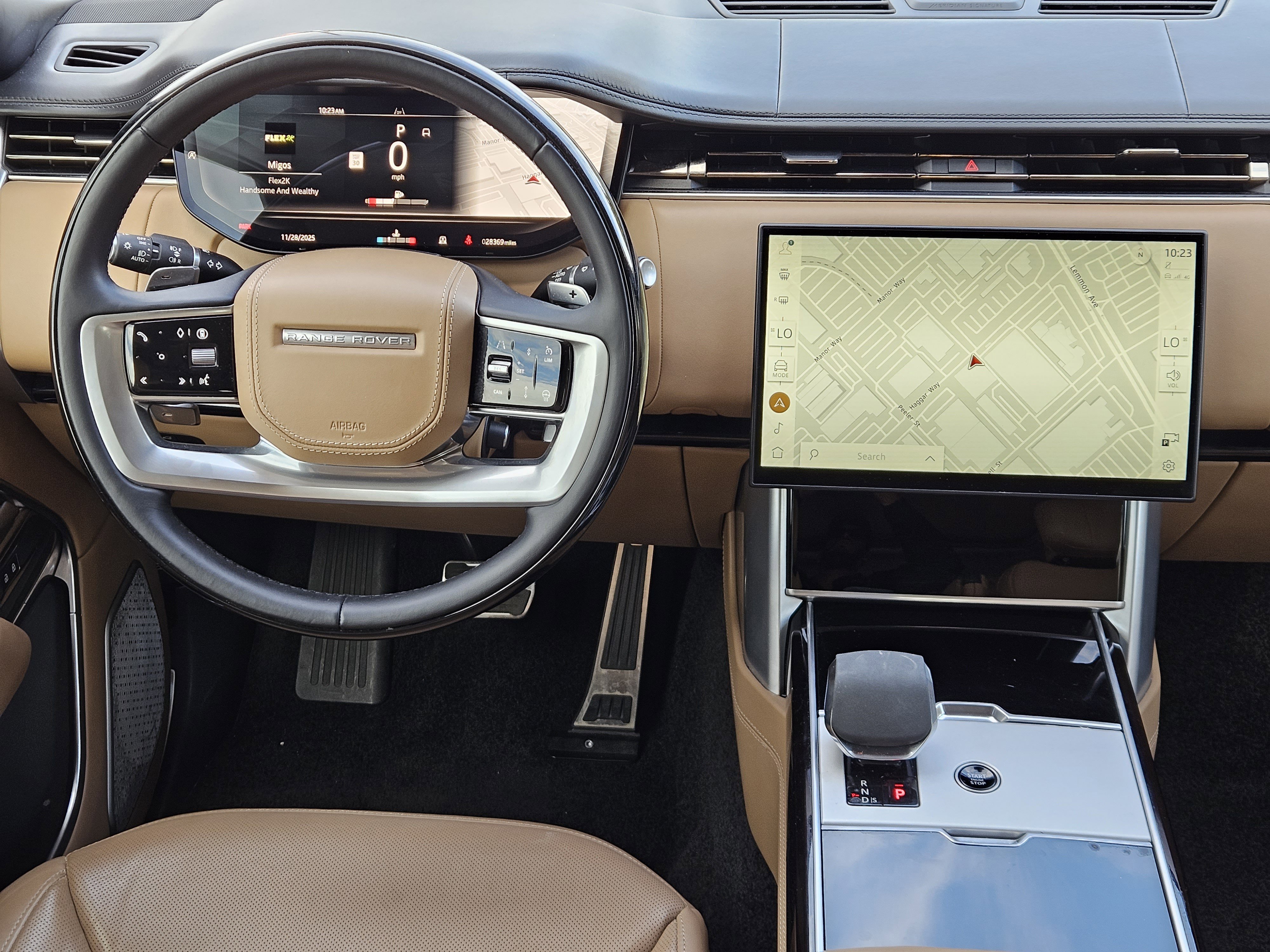 Used 2024 Land Rover Range Rover Autobiography image 28