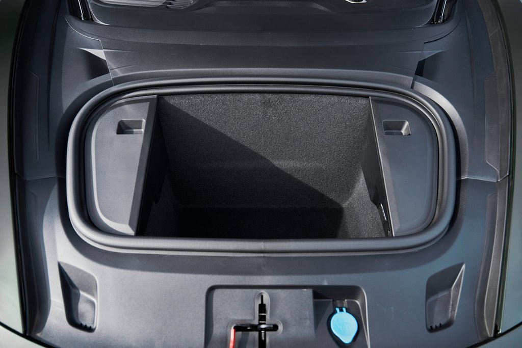 Used 2026 Porsche Taycan Turbo S image 23