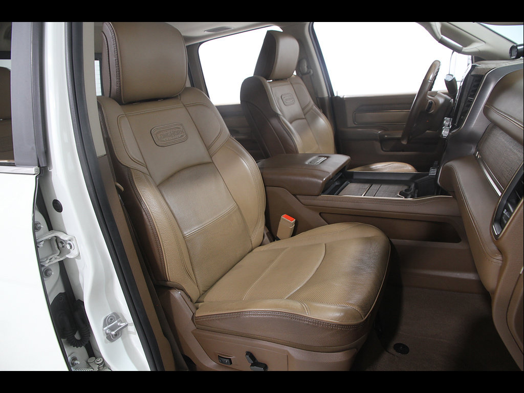 Used 2022 RAM 3500 Limited AWD/4WD image 23