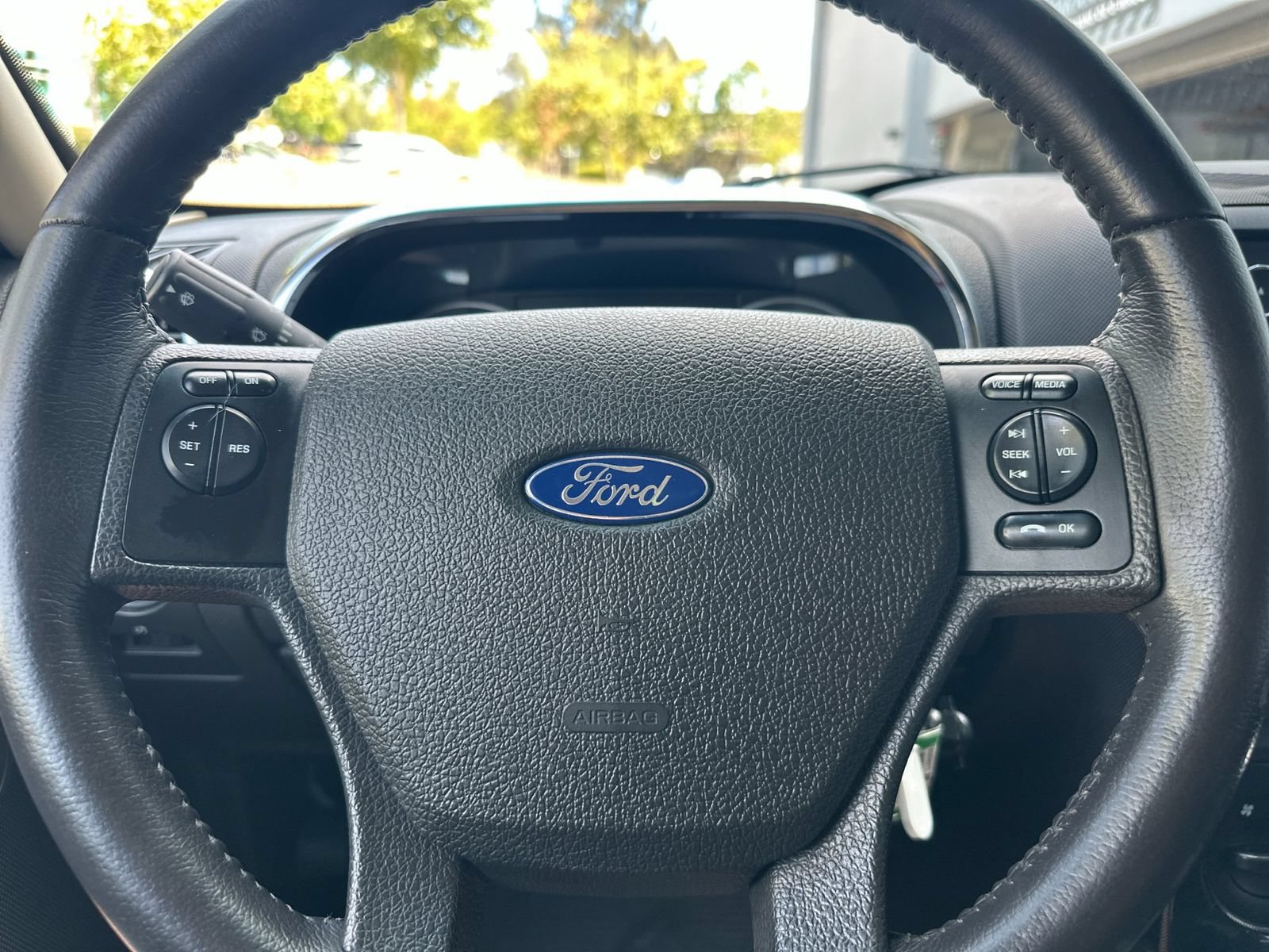 Used 2010 Ford Explorer Sport Trac XLT RWD image 22