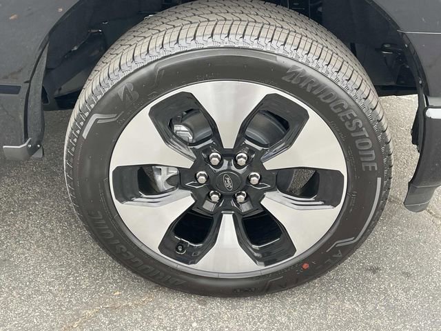 New 2025 Ford F150 Lightning Platinum AWD/4WD image 33