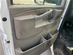 Used 2016 Chevrolet Express 3500 RWD image 16